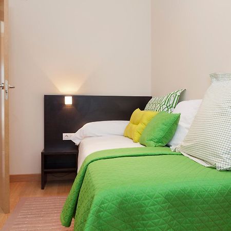 Aparthotel Jardines De Aristi Vitoria-Gasteiz Phòng bức ảnh