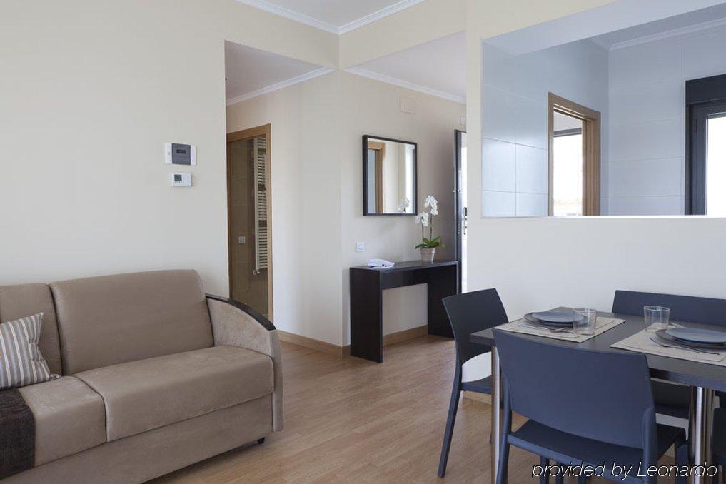 Aparthotel Jardines De Aristi Vitoria-Gasteiz Phòng bức ảnh